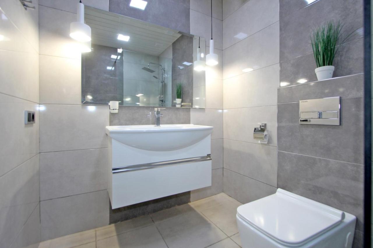 Appartment Lux, 2 Bedroom Yerevan Exterior photo